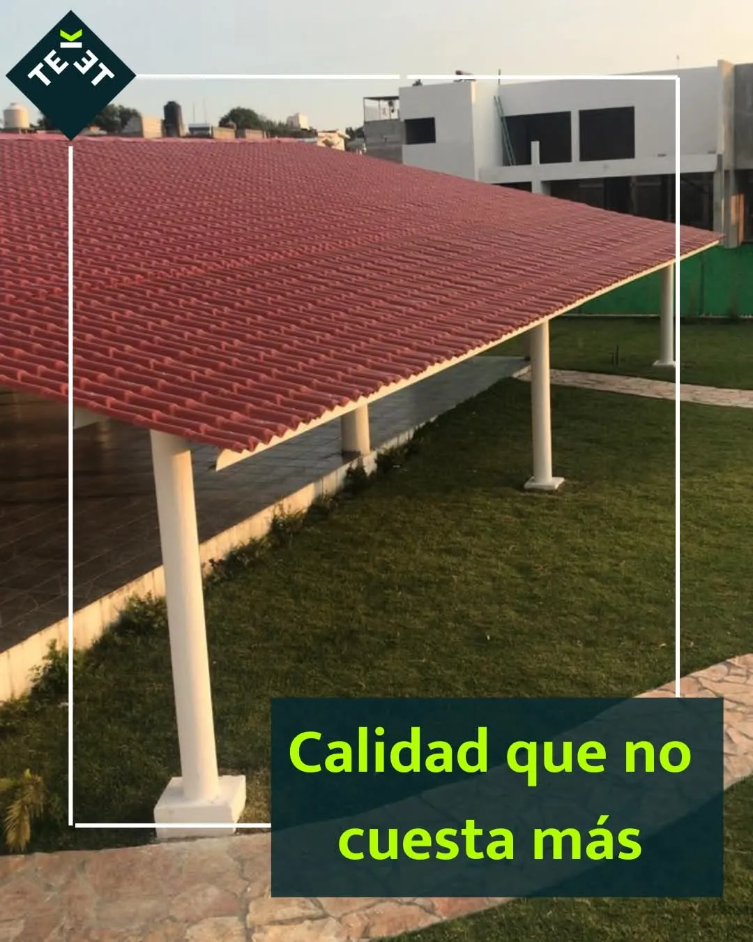 Techo cubierto con lámina Teket roja